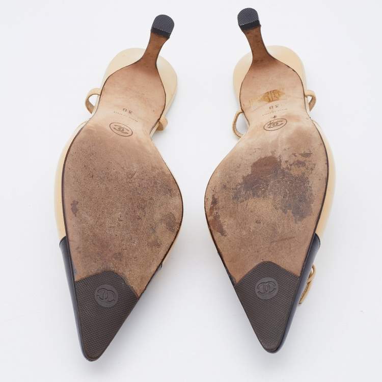 Pre Owned Chanel Beige/Black Leather Bow CC Cap Toe Pointed Pumps Size 38