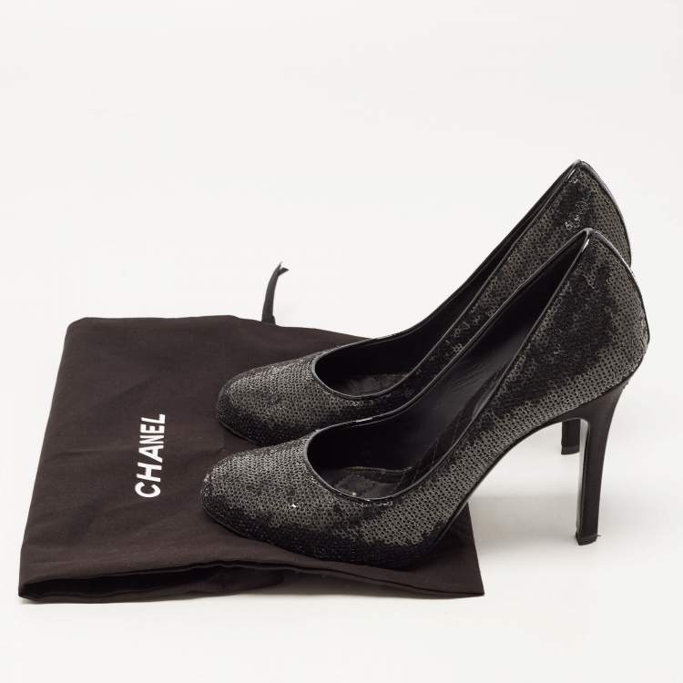 Pre Owned Chanel Black Sequins CC Pumps Size 37.5