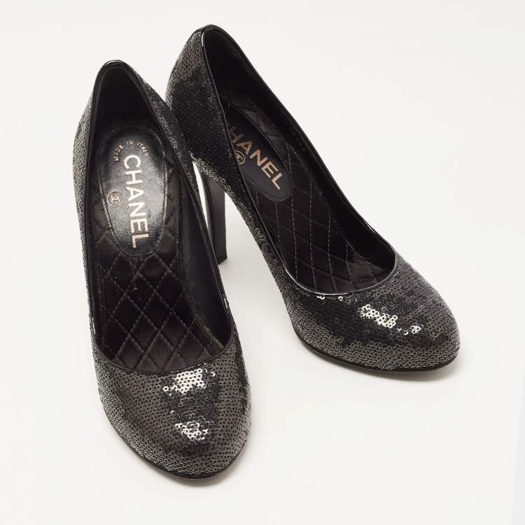 Pre Owned Chanel Black Sequins CC Pumps Size 37.5