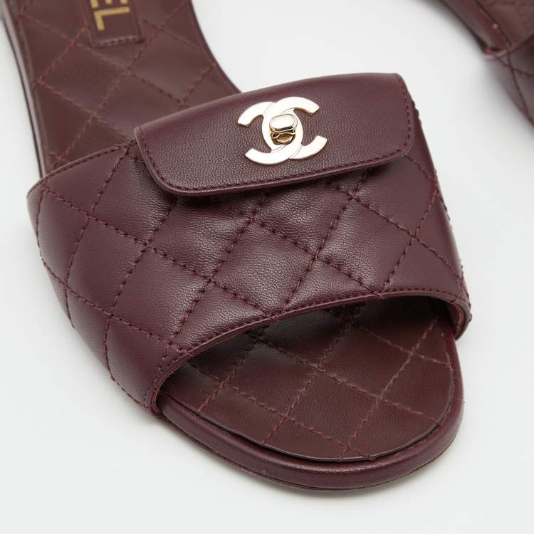 Pre Owned Chanel Burgundy Quilted Leather CC Logo Flat Sandals Size 38