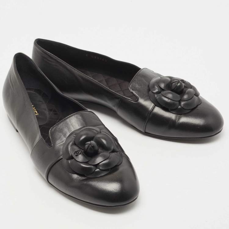 Pre Owned Chanel Black Leather Camellia Flower CC Slip On Smoking Slippers Size 42