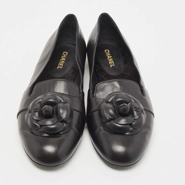 Pre Owned Chanel Black Leather Camellia Flower CC Slip On Smoking Slippers Size 42