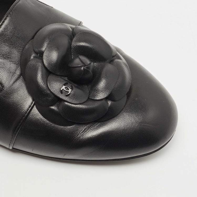 Pre Owned Chanel Black Leather Camellia Flower CC Slip On Smoking Slippers Size 42