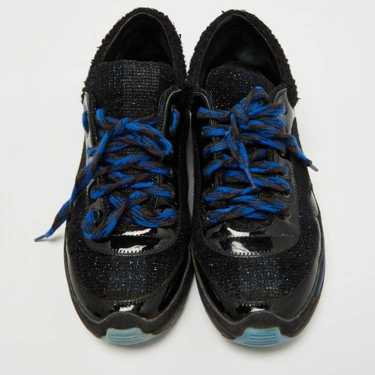 Pre Owned Chanel Black/Blue Tweed and Patent Leather CC Low Top Sneakers Size 39