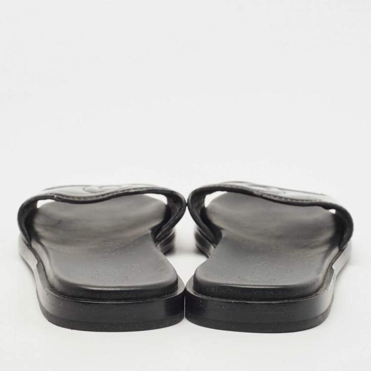 Pre Owned Chanel Black Patent Leather CC Flat Slides Size 39.5