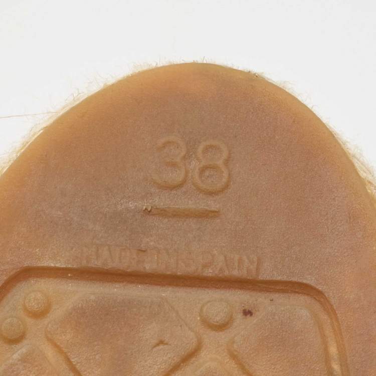 Pre Owned Chanel Beige Patent Leather CC Espadrille Flats Size 38