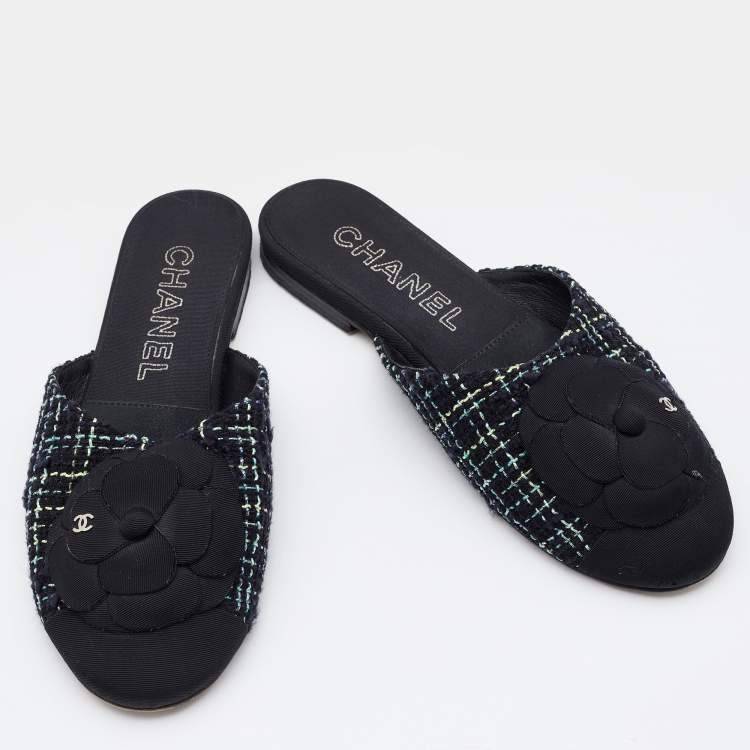 Pre Owned Chanel Black/Green Tweed and Fabric Camellia Flower Cap Toe Slide Mules Size 37.5