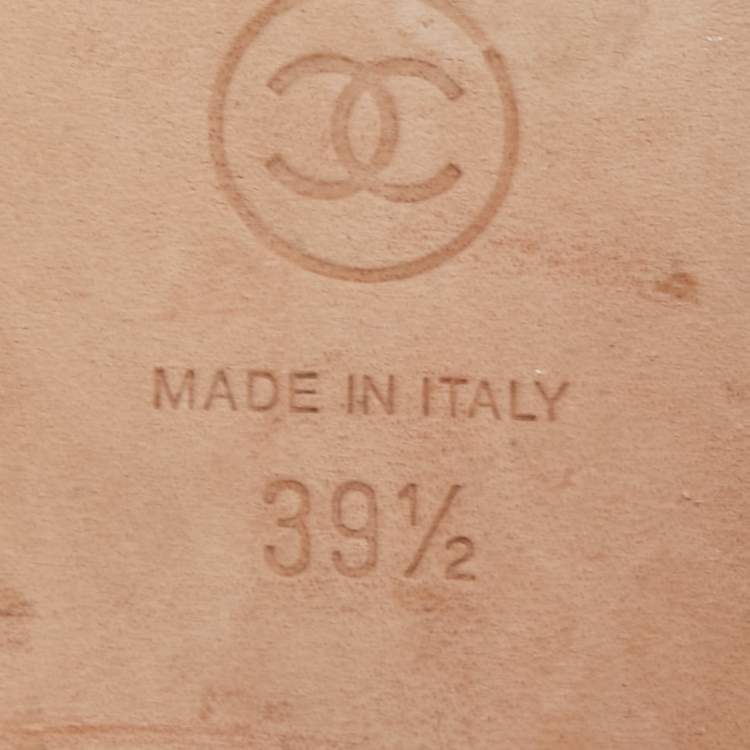 Pre Owned Chanel Beige Leather CC Turnlock Triple Strap Flat Slides Size 39.5