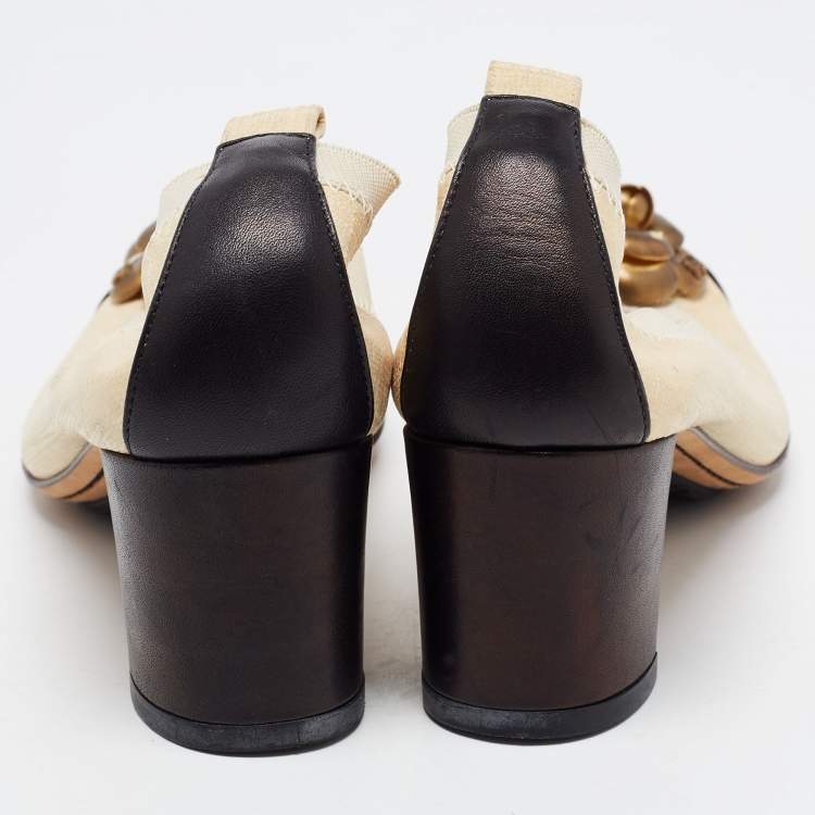 Pre Owned Chanel Beige/Black Textured Leather Camelia Embellished Scrunch Pumps Size 35