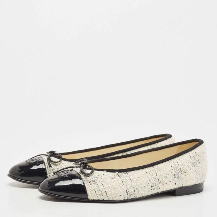 Chanel White/Black Patent Leather and Tweed CC Ballet Flats Size