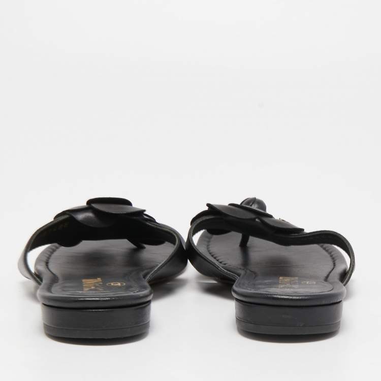 Pre Owned Chanel Black Leather CC Camellia Flat Thong Sandals Size 35.5