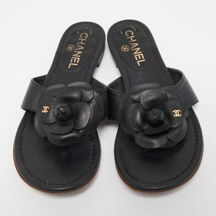 Pre Owned Chanel Black Leather CC Camellia Flat Thong Sandals Size 35.5