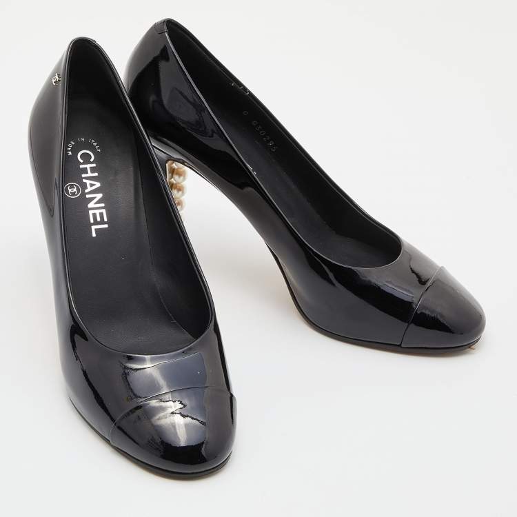Pre Owned Chanel Black Patent Leather Faux Pearl Embellished Heel CC Cap Toe Pumps Size 39