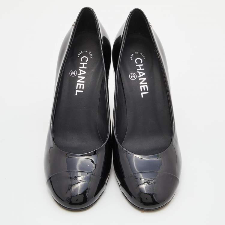 Pre Owned Chanel Black Patent Leather Faux Pearl Embellished Heel CC Cap Toe Pumps Size 39