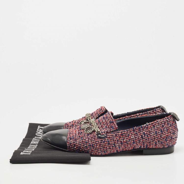 Pre Owned Chanel Tricolor Tweed and Leather Embellished CC Cap-Toe Smoking Slipper Size 40
