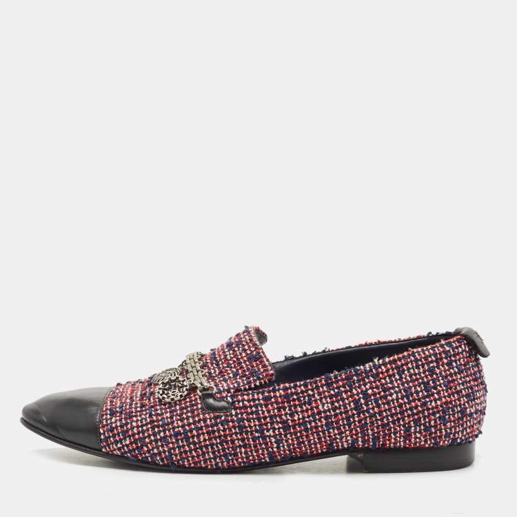 Pre Owned Chanel Tricolor Tweed and Leather Embellished CC Cap-Toe Smoking Slipper Size 40