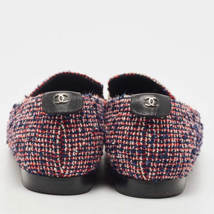 Pre Owned Chanel Tricolor Tweed and Leather Embellished CC Cap-Toe Smoking Slipper Size 40