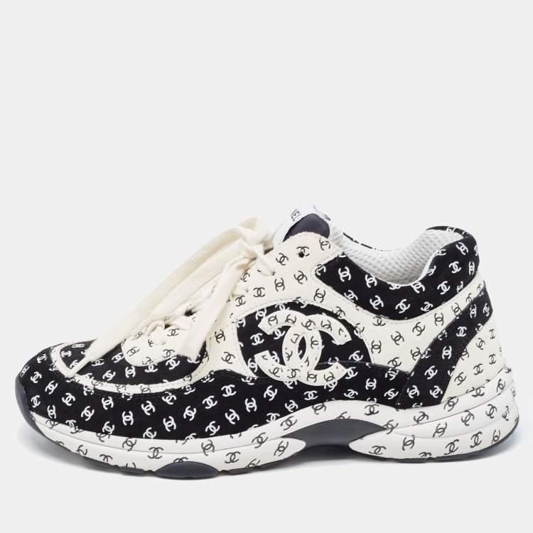 Pre Owned Chanel Black/White Suede CC Low Top Sneakers Size 39.5