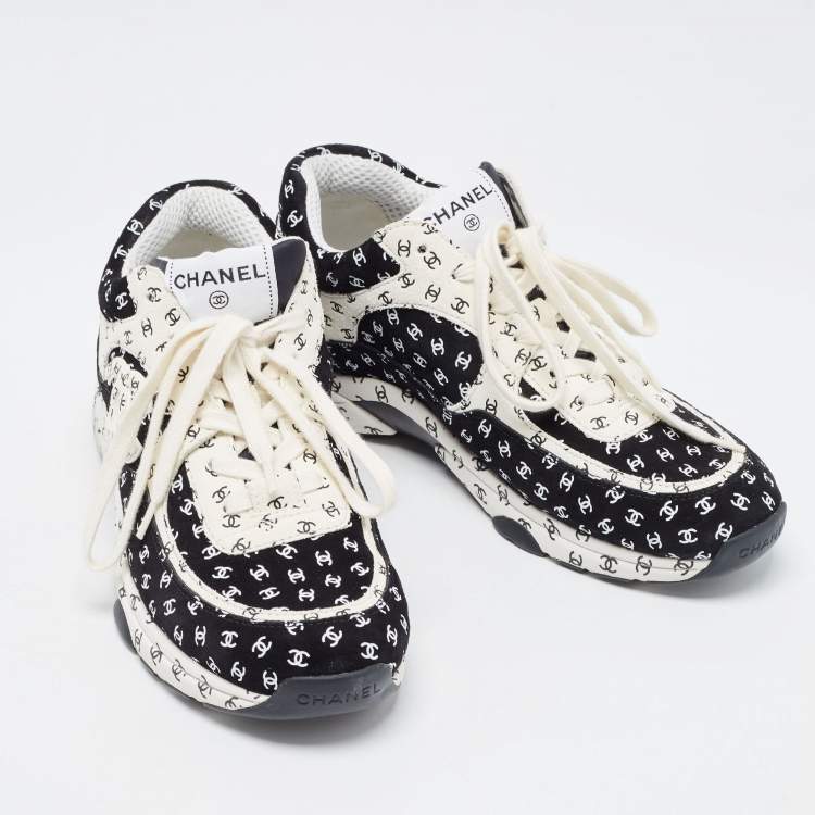 Pre Owned Chanel Black/White Suede CC Low Top Sneakers Size 39.5