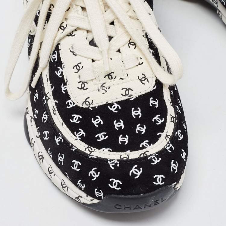 Pre Owned Chanel Black/White Suede CC Low Top Sneakers Size 39.5