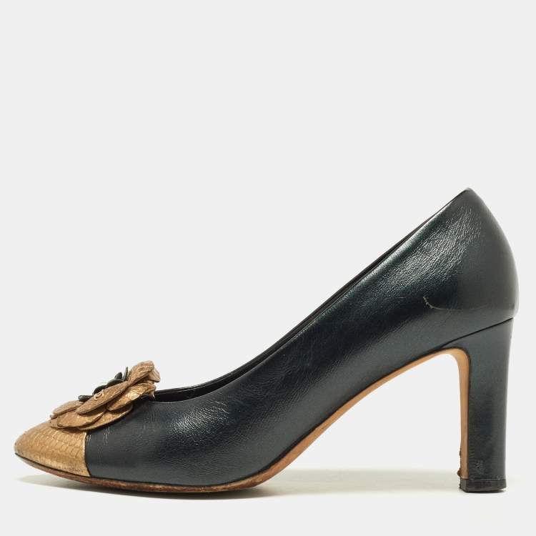 Pre Owned Chanel Black/Gold Leather and Python Embossed Cap Toe CC Camellia Pumps Size 37.5