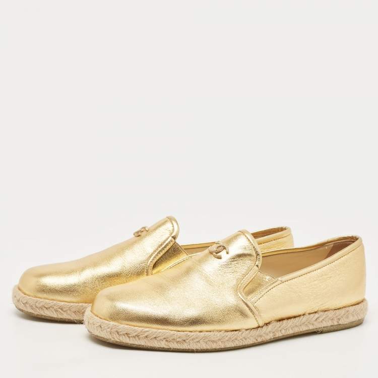 Chanel Metallic Gold Leather CC Slip On Espadrilles Flats Size 38 Chanel TLC