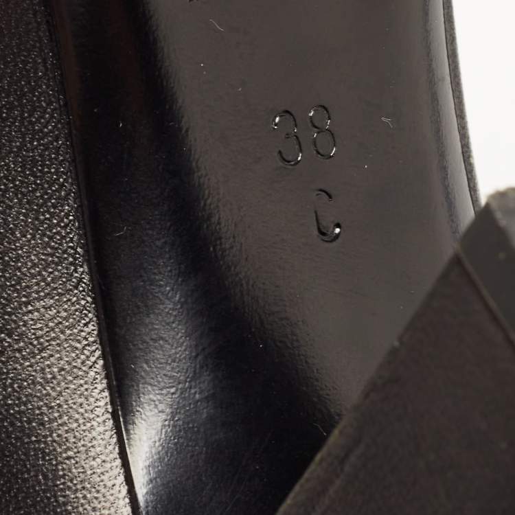 Pre Owned Chanel Black Leather Camellia CC Cap Toe Block Heel Pumps Size 38