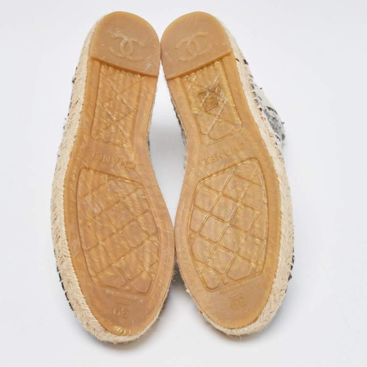 Pre Owned Chanel Black/white Knit Fabric Striped Lace-Up Espadrille Sneakers Size 39
