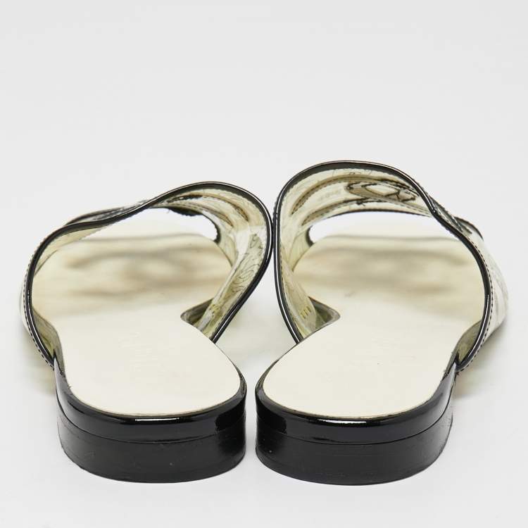 Pre Owned Chanel Transparent/Black PVC and Patent Leather CC Flat Slides Size 39