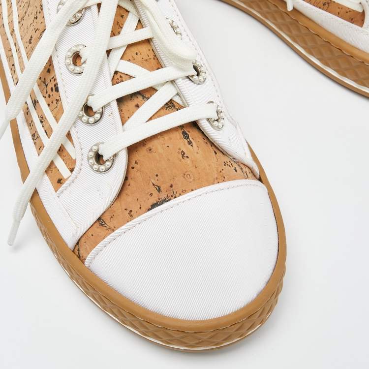 Pre Owned Chanel White/Beige Cork and Fabric Low Top Sneakers Size 37.5