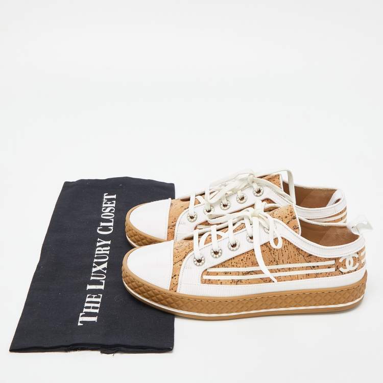 Pre Owned Chanel White/Beige Cork and Fabric Low Top Sneakers Size 37.5
