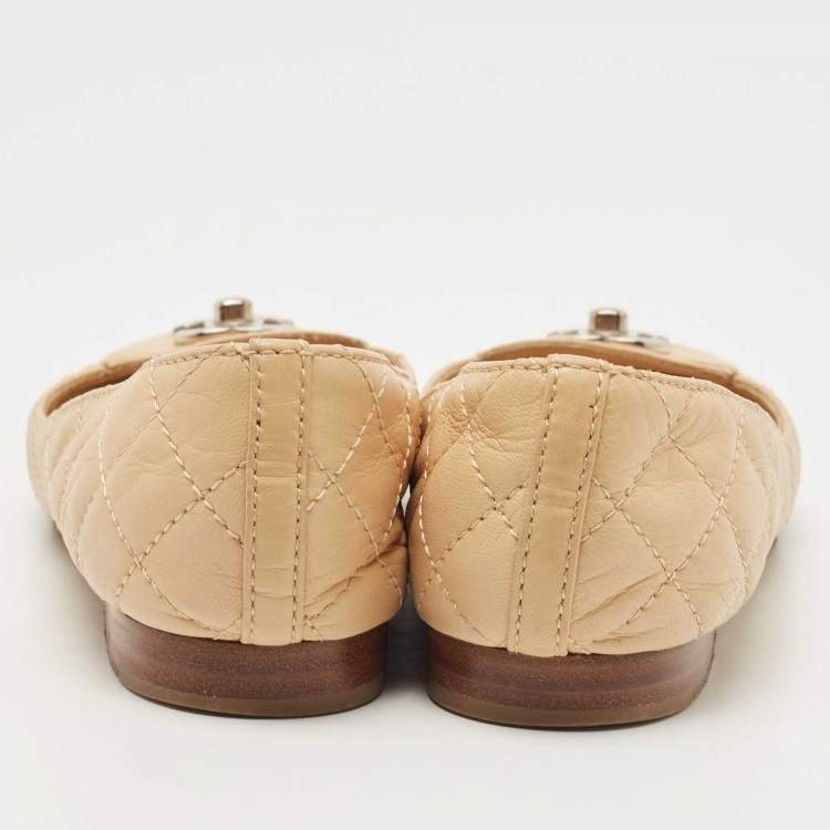 Pre Owned Chanel Beige Quilted Leather CC Turn Lock Loafers Size 35.5