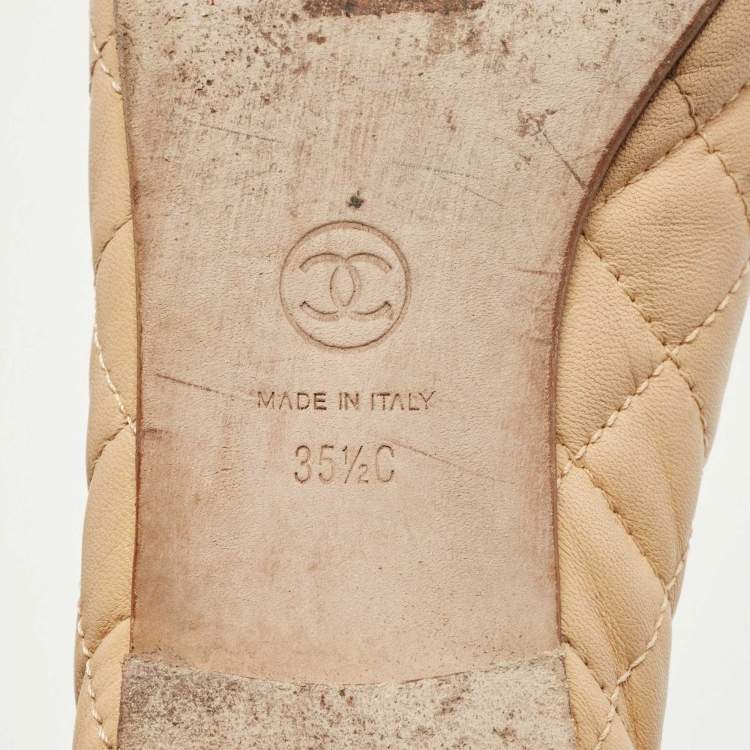 Pre Owned Chanel Beige Quilted Leather CC Turn Lock Loafers Size 35.5