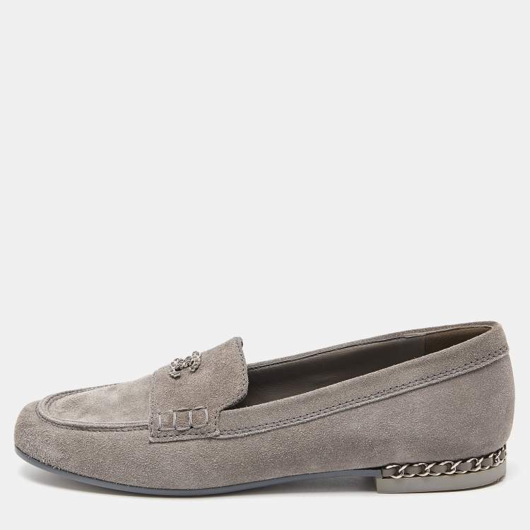 Pre Owned Chanel Grey Suede CC Chain Loafers Size 40
