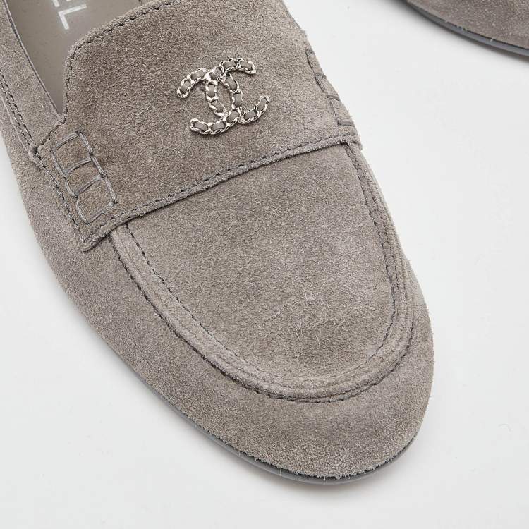 Pre Owned Chanel Grey Suede CC Chain Loafers Size 40