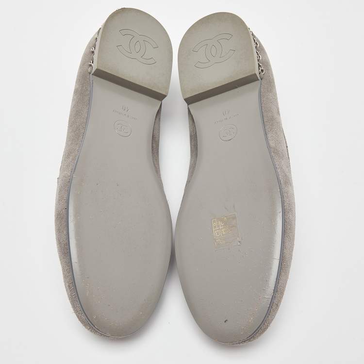 Pre Owned Chanel Grey Suede CC Chain Loafers Size 40