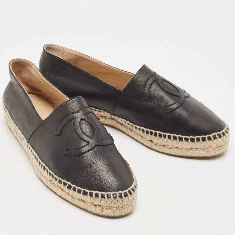 Pre Owned Chanel Black Leather CC Cap Toe Espadrilles Flats Size 38