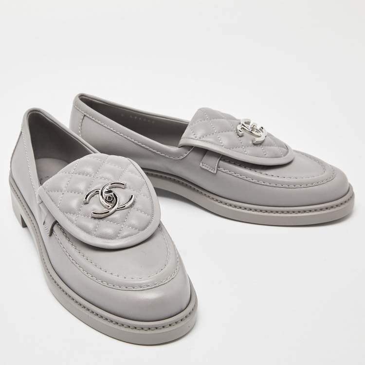 Pre Owned Chanel Grey Quilted Leather CC Turnlock Loafers Size 38.5