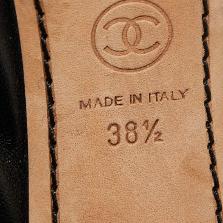 Pre Owned Chanel Black Leather Camelia CC Cap Toe Srunch Pumps Size 38.5