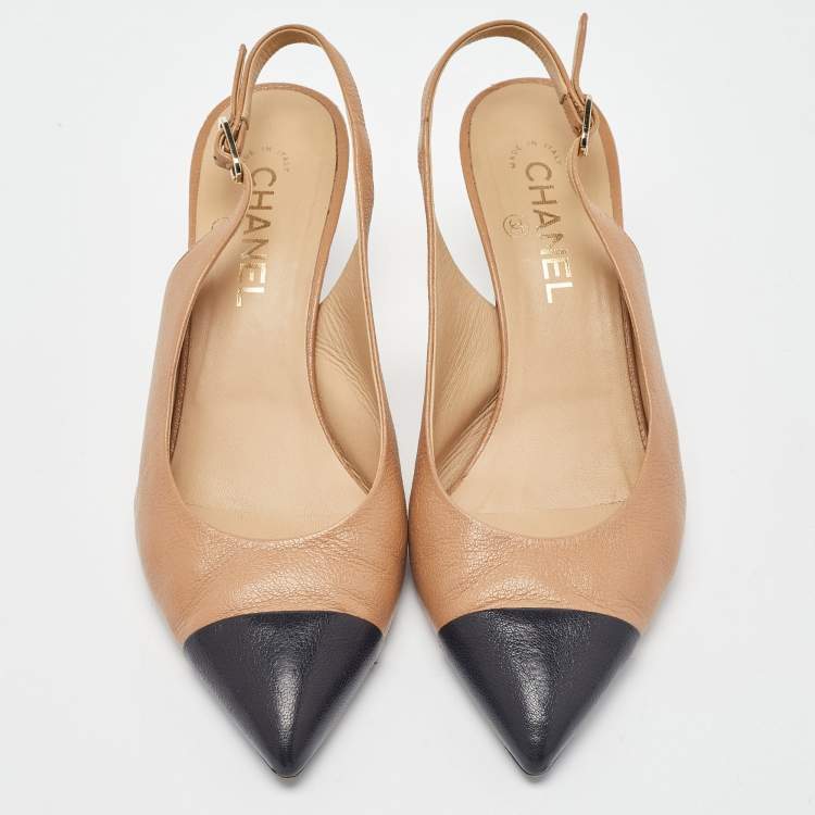 Pre Owned Chanel Beige/Black Leather CC Slingback Pumps Size 40