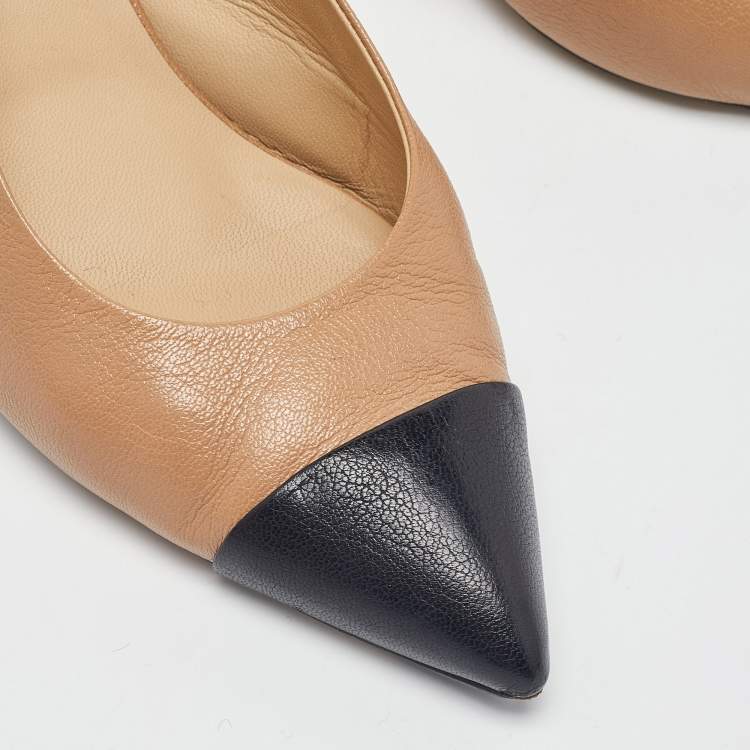 Pre Owned Chanel Beige/Black Leather CC Slingback Pumps Size 40