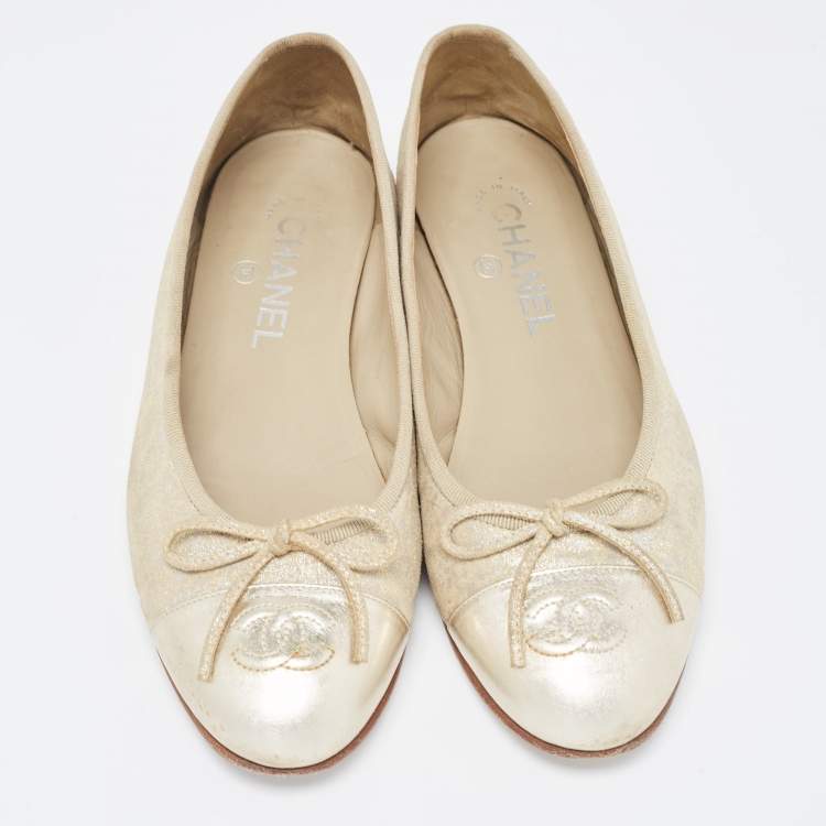 Pre Owned Chanel Metallic Gold Leather and Texture Suede CC Cap Toe Flats Size 37.5