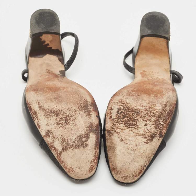 Pre Owned Chanel Black Leather And Canvas CC Slingback Pumps Size 37.5