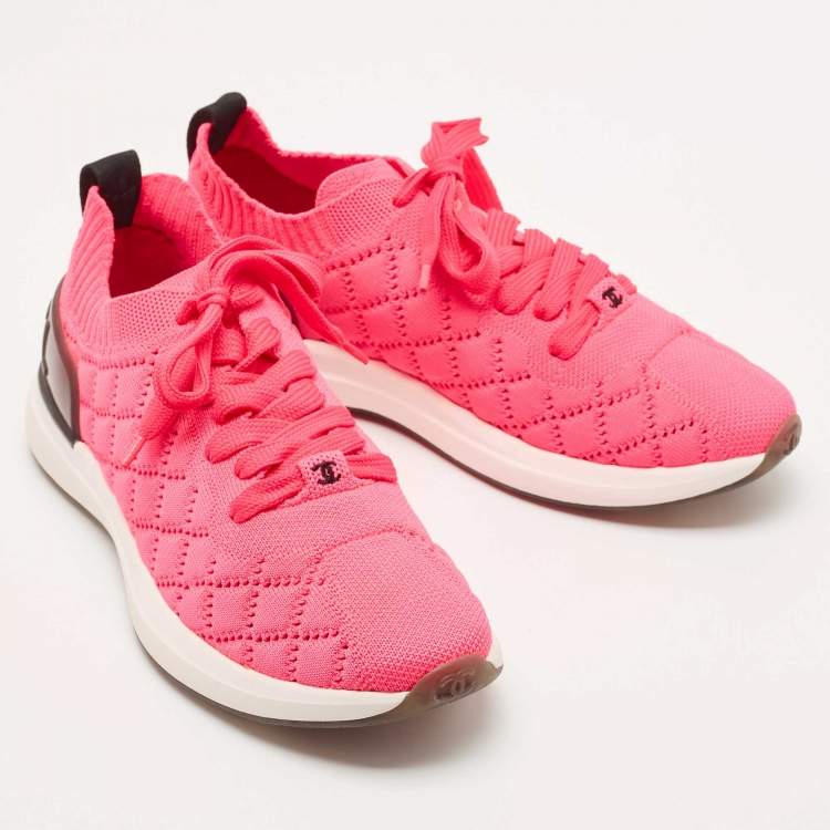 Pre Owned Chanel Pink Knit Fabric Quilted Low Top Sneakers Size 39