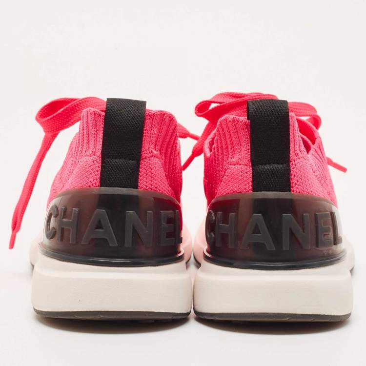 Pre Owned Chanel Pink Knit Fabric Quilted Low Top Sneakers Size 39