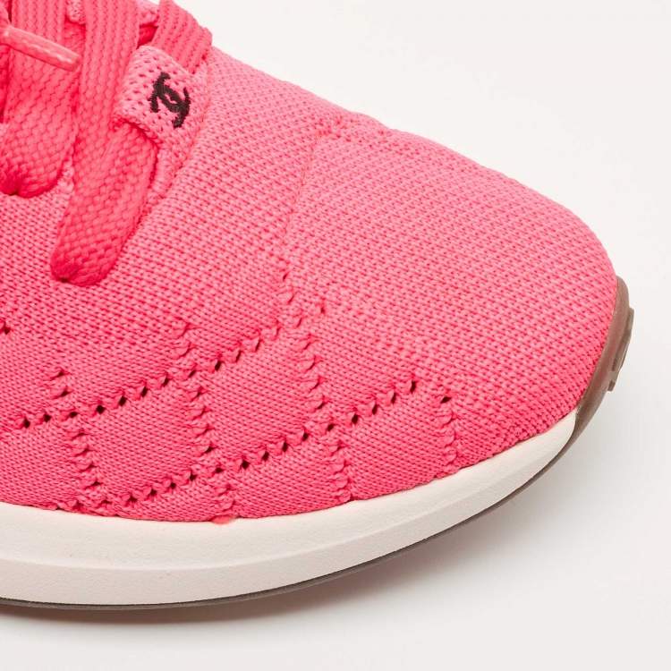 Pre Owned Chanel Pink Knit Fabric Quilted Low Top Sneakers Size 39