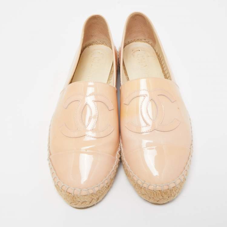 Pre Owned Chanel Light Pink Patent Leather CC Espadrille Flats Size 36