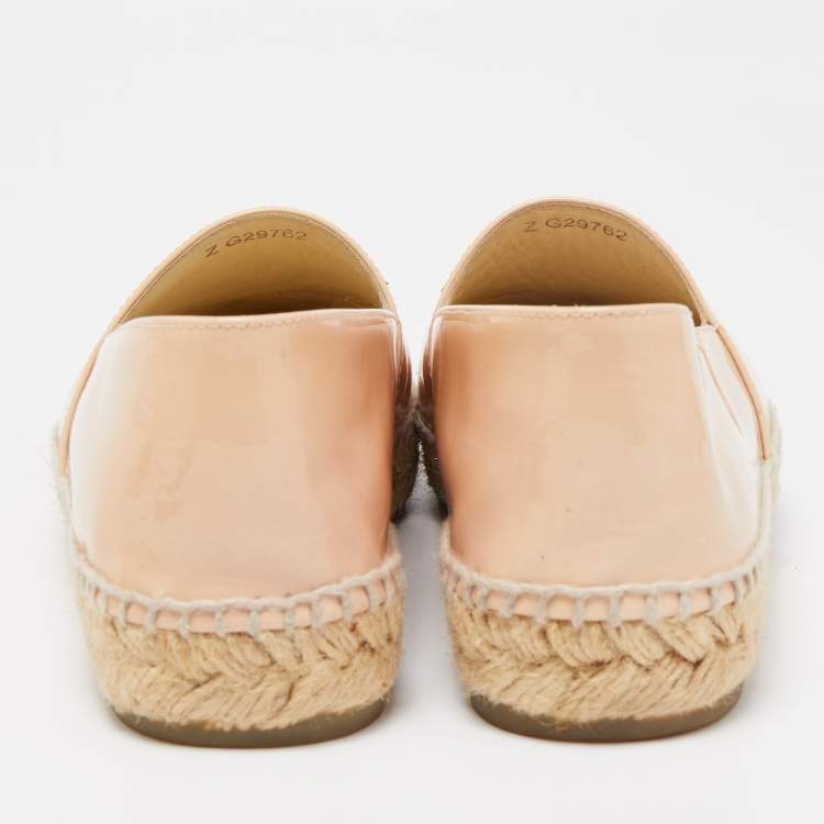 Pre Owned Chanel Light Pink Patent Leather CC Espadrille Flats Size 36