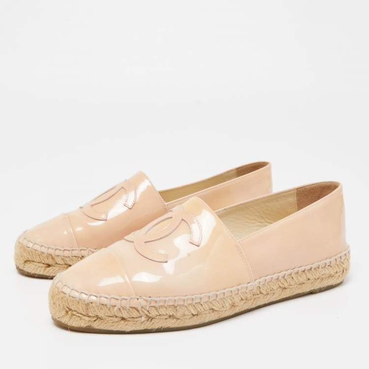 Pre Owned Chanel Light Pink Patent Leather CC Espadrille Flats Size 36