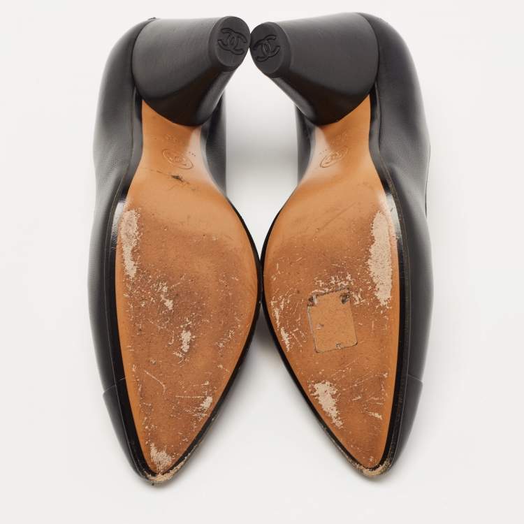 Pre Owned Chanel Black Leather CC Cap Toe Pumps Size 36